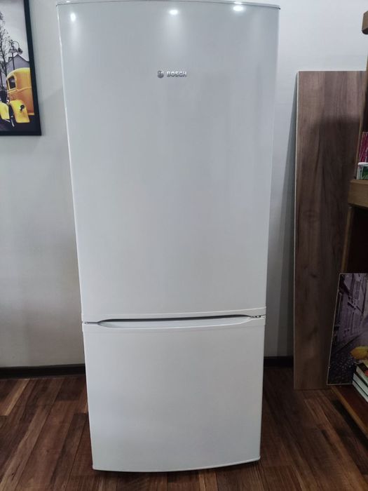 Холодильник bosch в хорошем состоянии 170на70на70