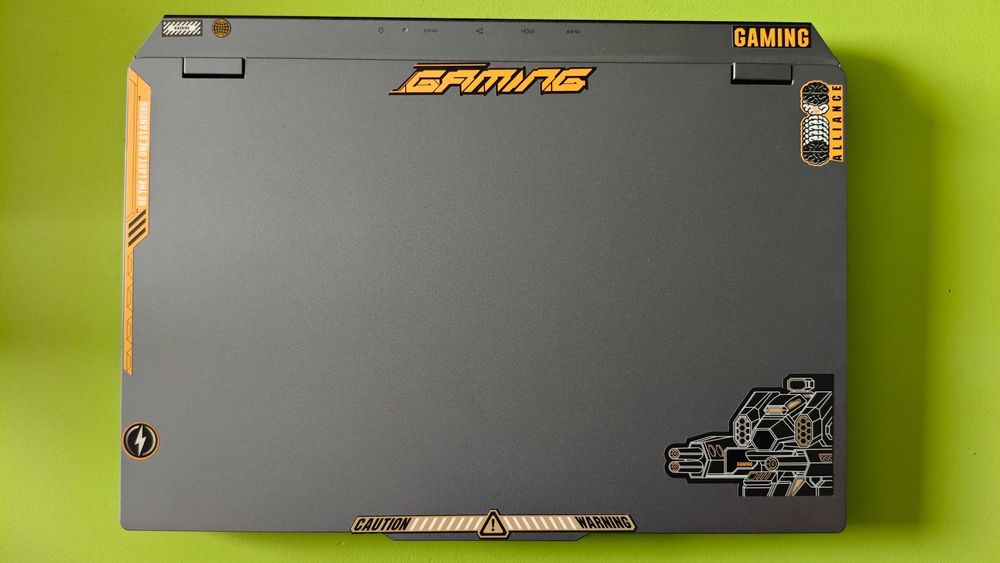 Продавам Геймърски Лаптоп Lenovo LOQ 15IAX9/i5-12450HX/RTX3050 6GB/64GB RAM/1.5TB NVMe/IPS 144Hz/Още е в Гаранция