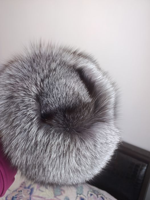 Продам меховую шапку