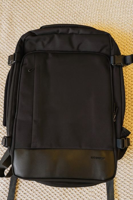 Универсальный рюкзак для путешествий и работы