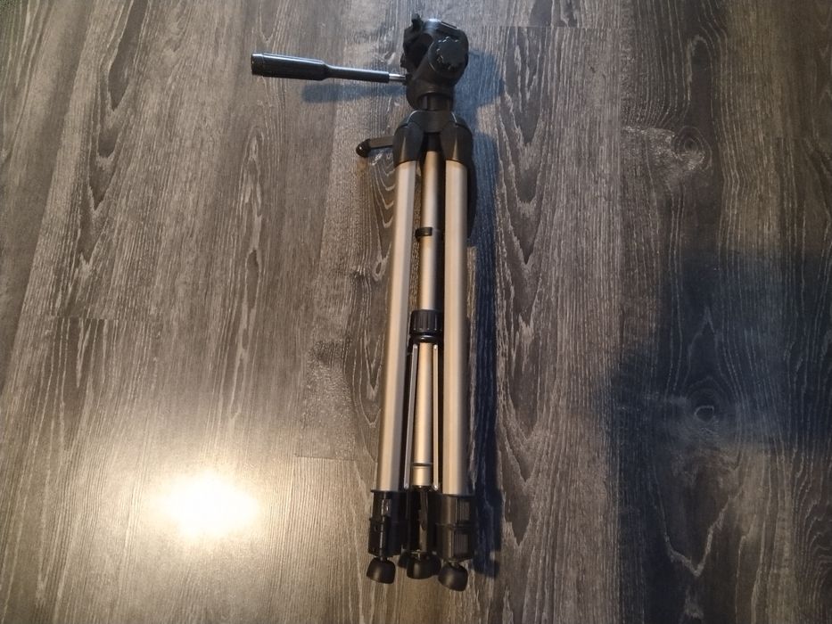 Оригинален немски професионален статив за камери и фотоапарати