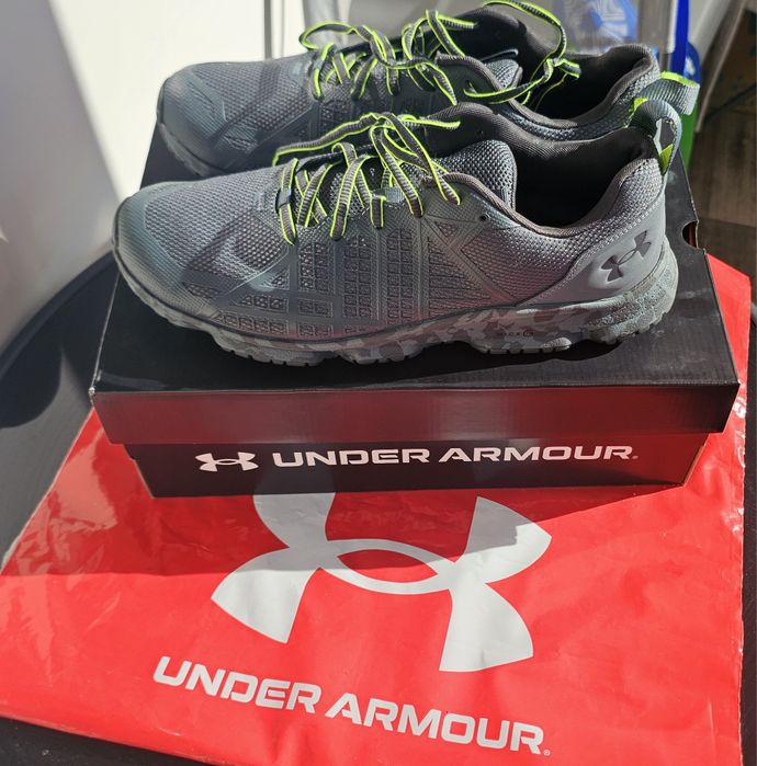 Маратонки UndeR ArmouR