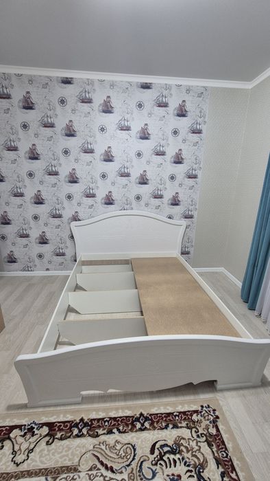 Продам спальный кровать с матрасом