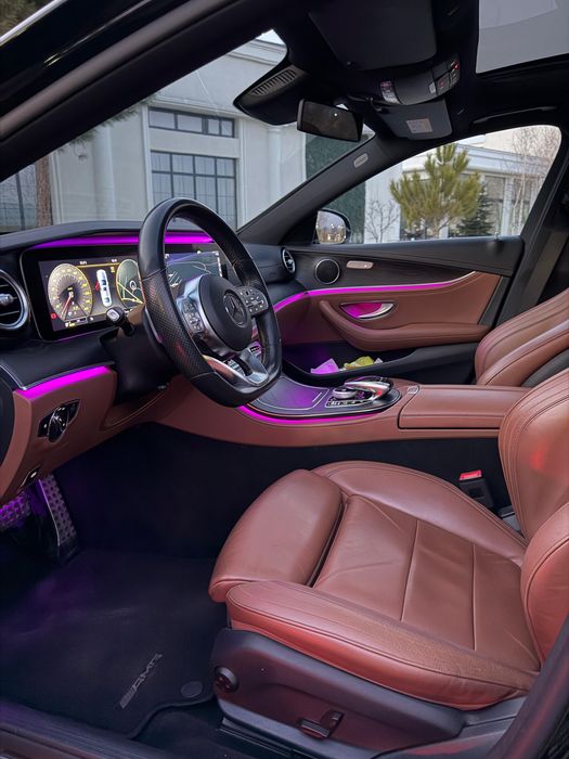 Mercedes-Benz E 220 d 9G-TRONIC AMG Line, Pano, 360 camera