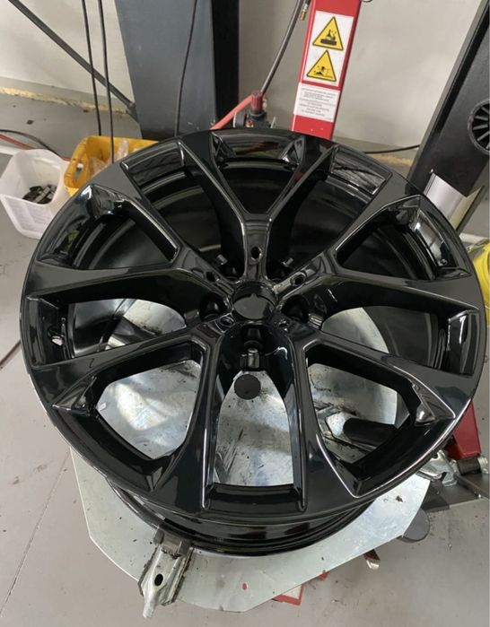 Vopsire Auto Tinichigerie Polish Etc