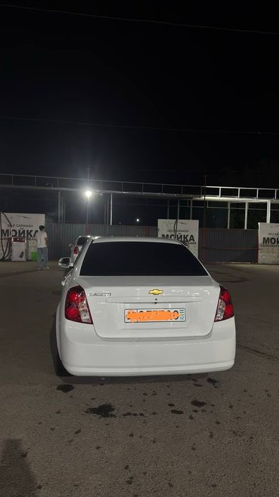 Lacceti sotiladi kraska tozaideal holatta