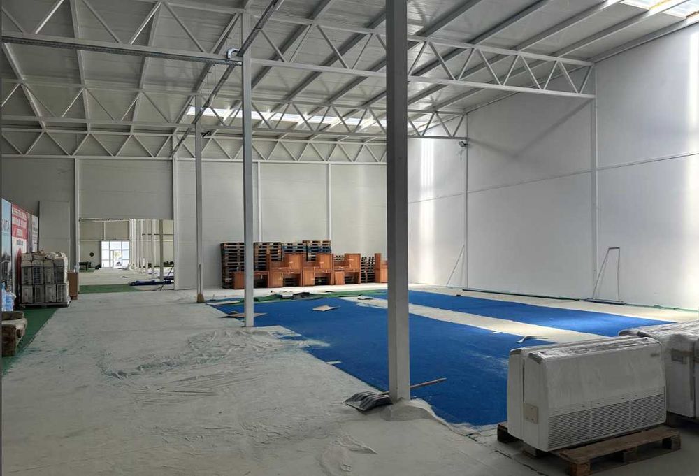 Склад (спортна зала) 1500 м2, Тополи