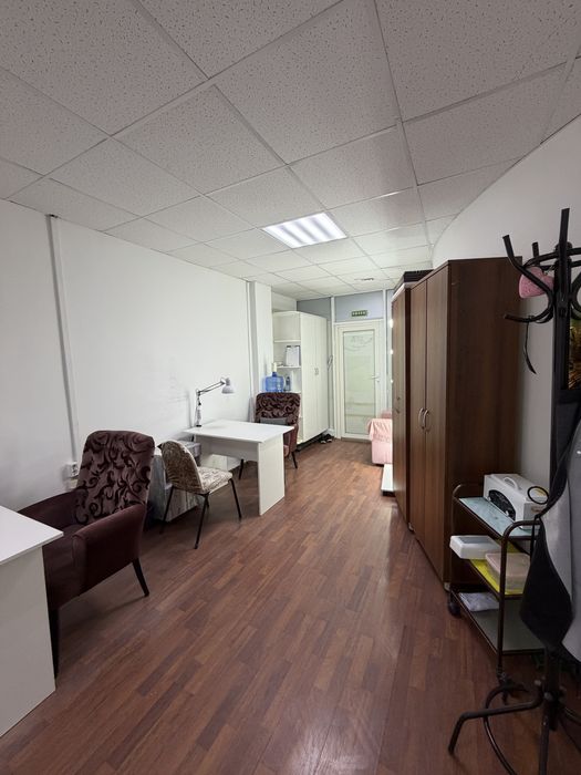 Сдам место маникюра