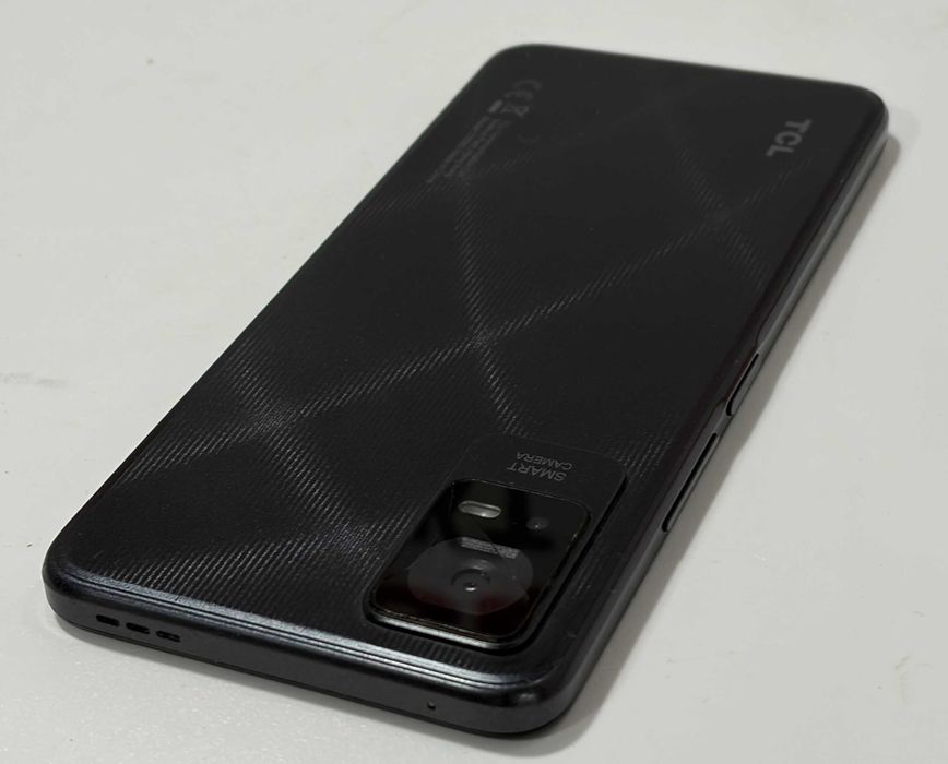 Телефон TCL 405 32/2gb
