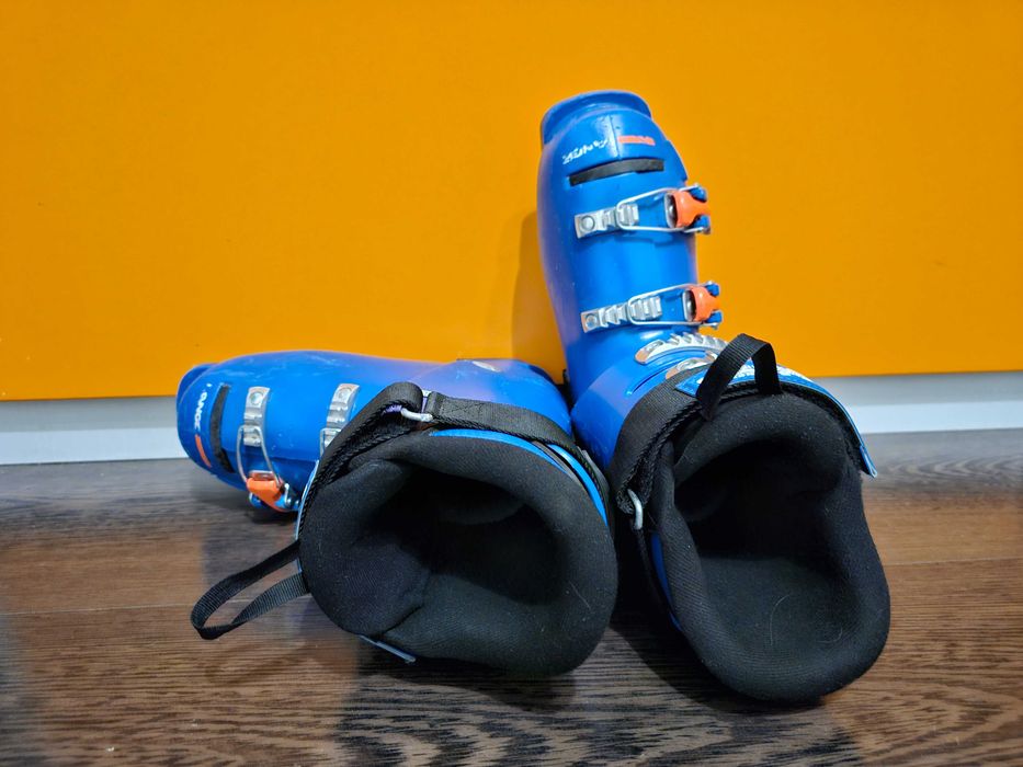 Clăpari Lange mărimea 36 (22.5) – stare bună