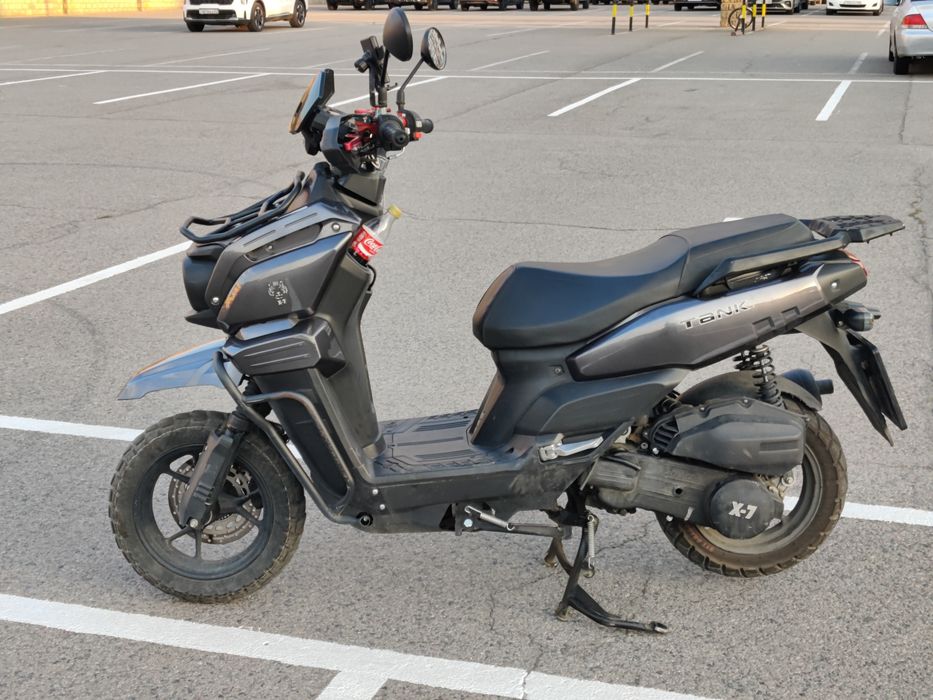 Скутер TANK Urban 150
