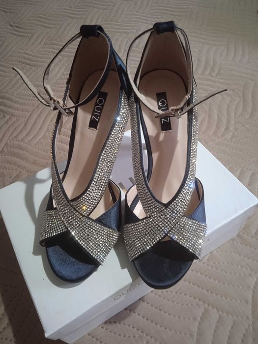 Сандали на висок ток Quiz номер 3 по английската номерация