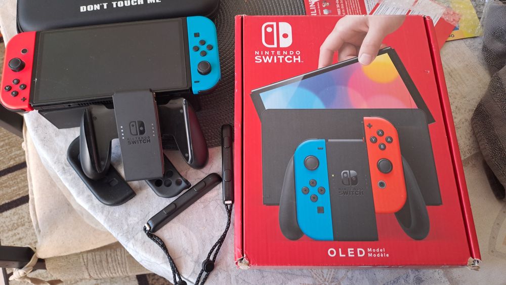 Конзола Nintendo Switch OLED