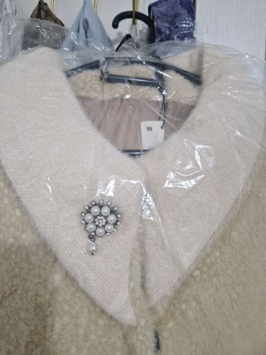 Белый пальто новый