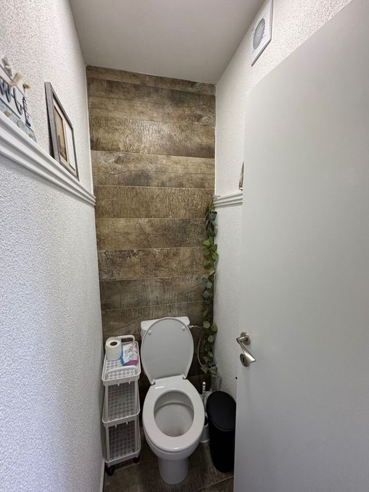 Дава се под наем Четиристаен апартамент в Казанлък - 98 кв.м за 438.6 € - Снимка #9