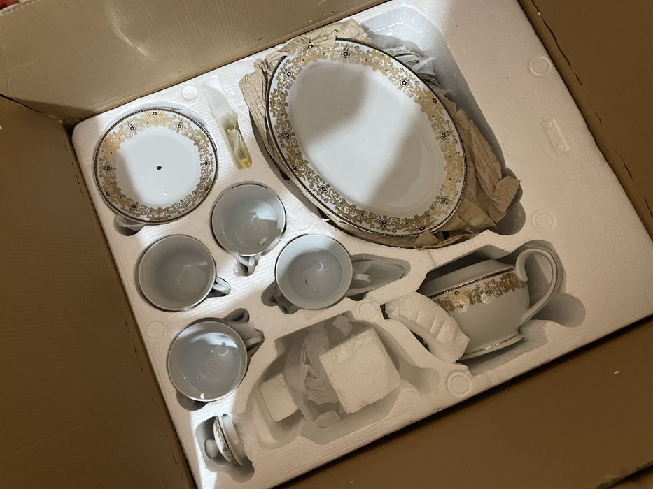 Продам  сервиз ! Новая!