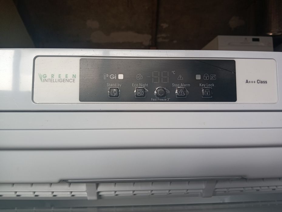 XXL Огромен фризер Baukhneht A+++  7 чекмеджета с две години гаранция!