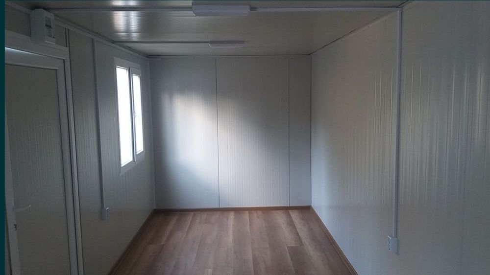 Фургон под наем 6х2.4м