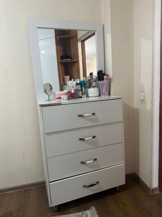 Туалетный столик