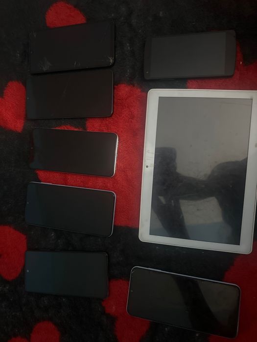 Telefoane pentru piese