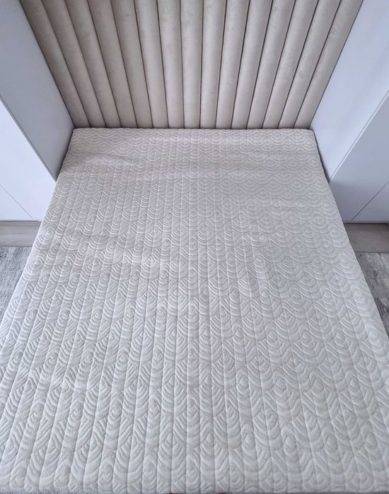 Мягкий двухспальный топпер/наматрасник из меморифоам на жесткий матрас