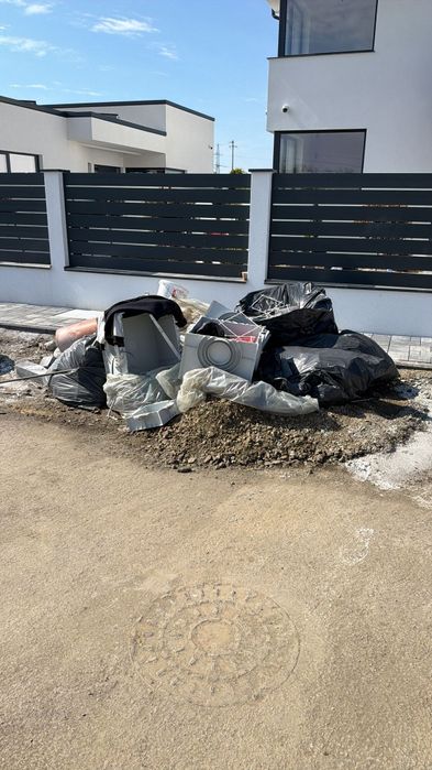 Debarasari moloz, mobilă etc non stop