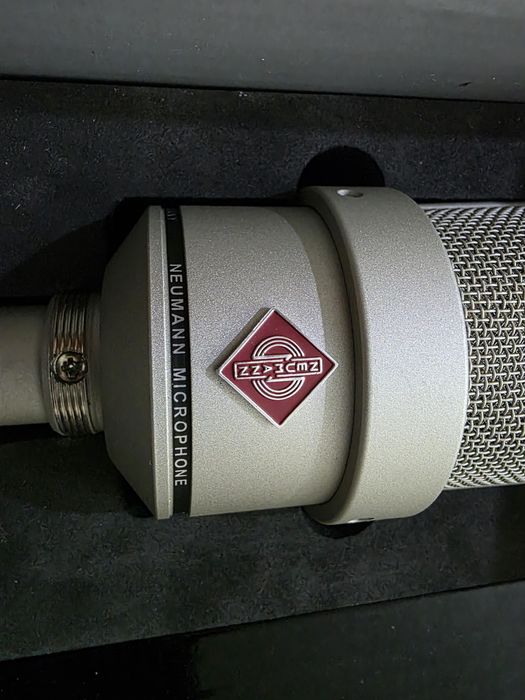 Продам профессиональный студийный микрофон производства Германии.