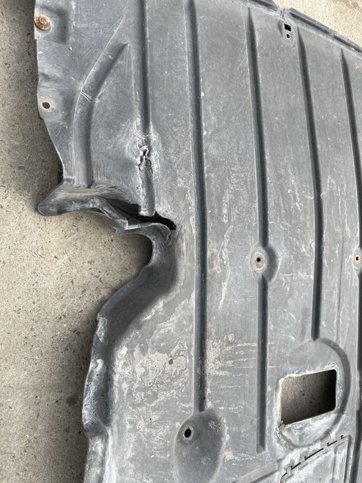 Кора под двигател БМВ Е90/ е91 (kora bmw e90)