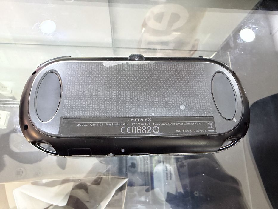 Игровая приставка PS Vita