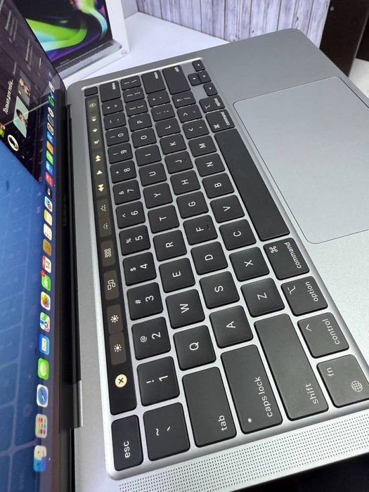 Macbook pro M2 touch bar 2022 / СТ 06940