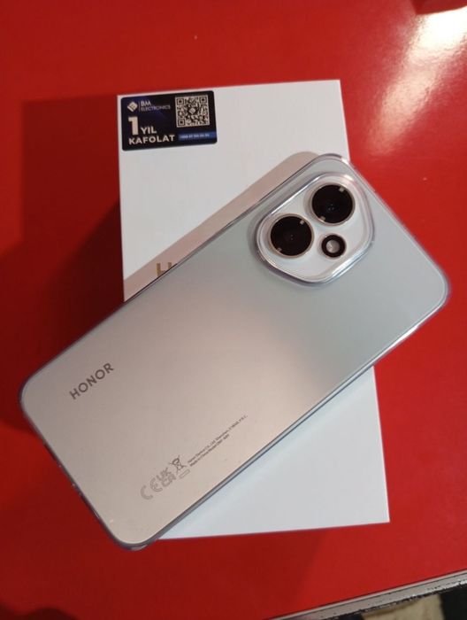 Honor 400 8/256gb holati yangi 10 kun bo'ldi olinganiga