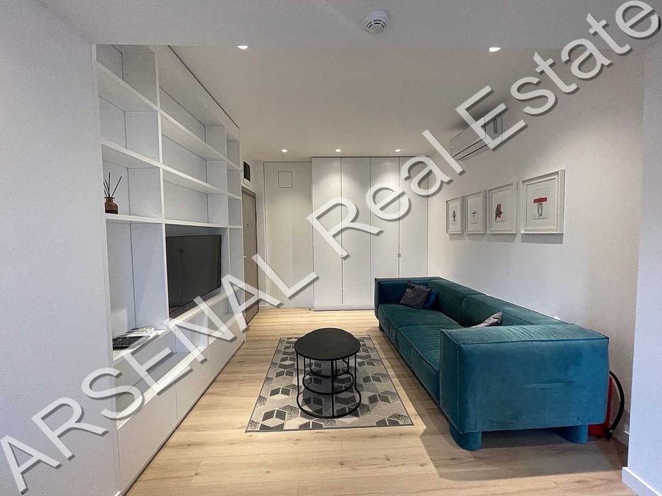 Дава се под наем Тристаен апартамент в София, Център - 108 кв.м за 1191.87 € - Снимка #3