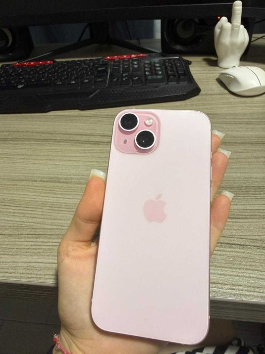 Vand iphone 15, 128 gb