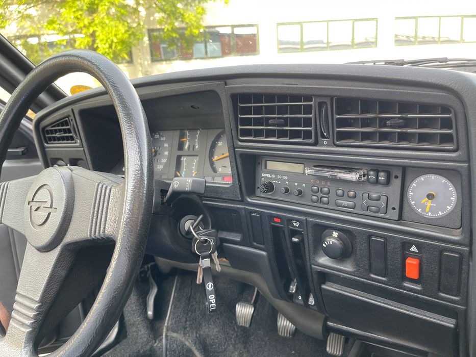Opel Ascona Cabrio 1.8 E