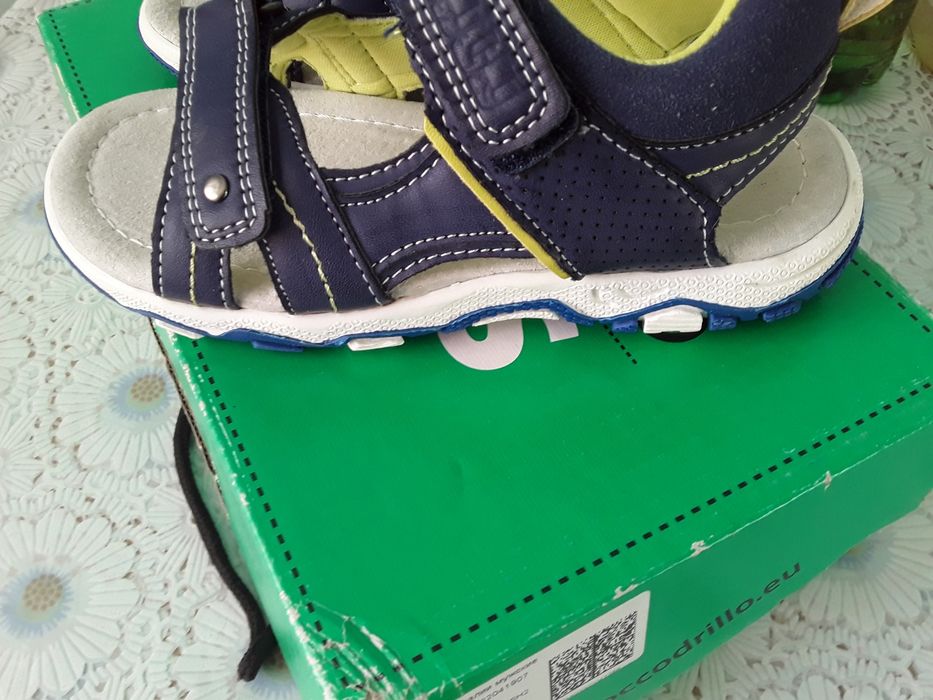 Обувь детская новая