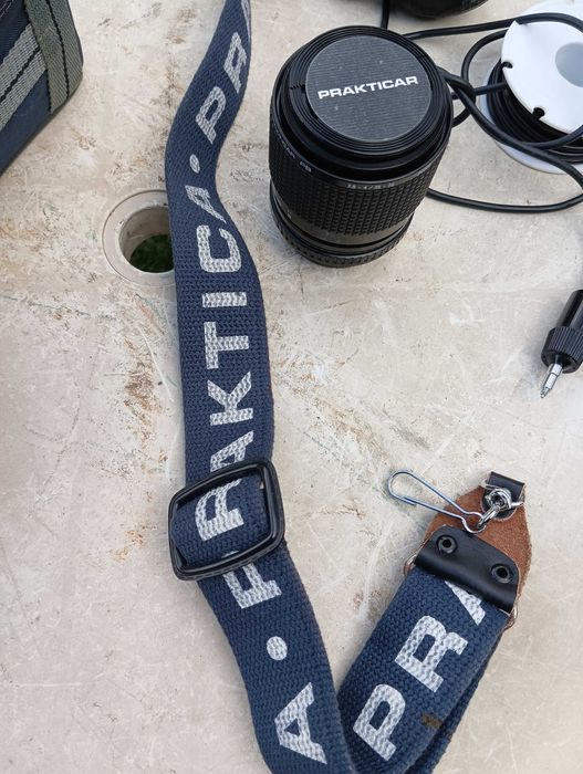 Чанта за фотоапарат с обектив и други принадлежности/вижте снимките/