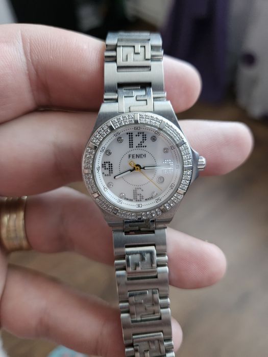 Vând sau Schimb Ceas Fendi  ,original!
