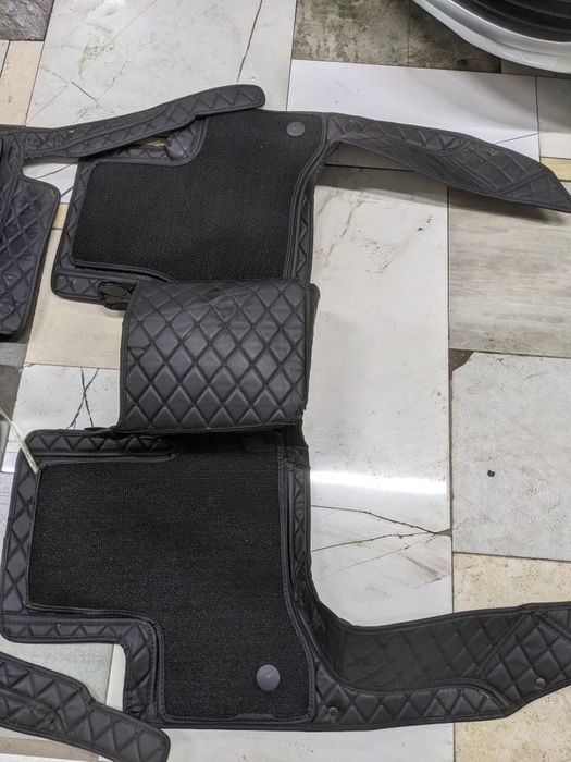 Toyota Land Cruiser 300 коврики