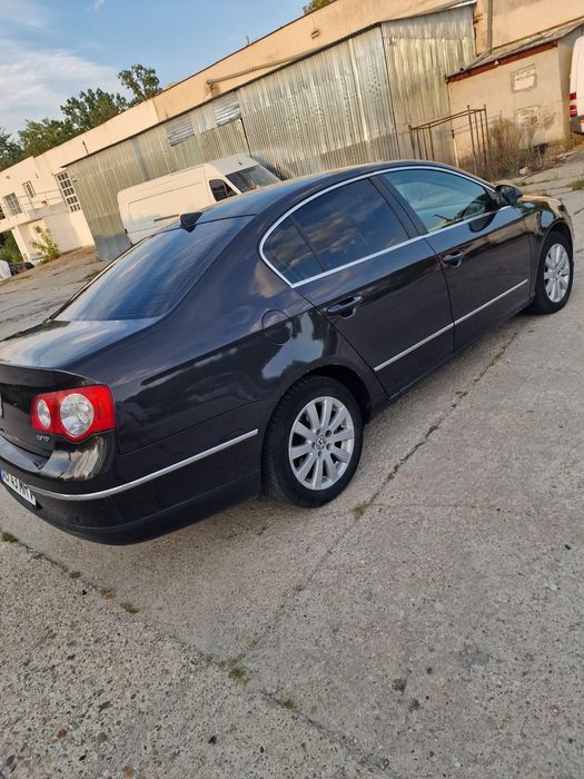 Vând passat b6 berlină