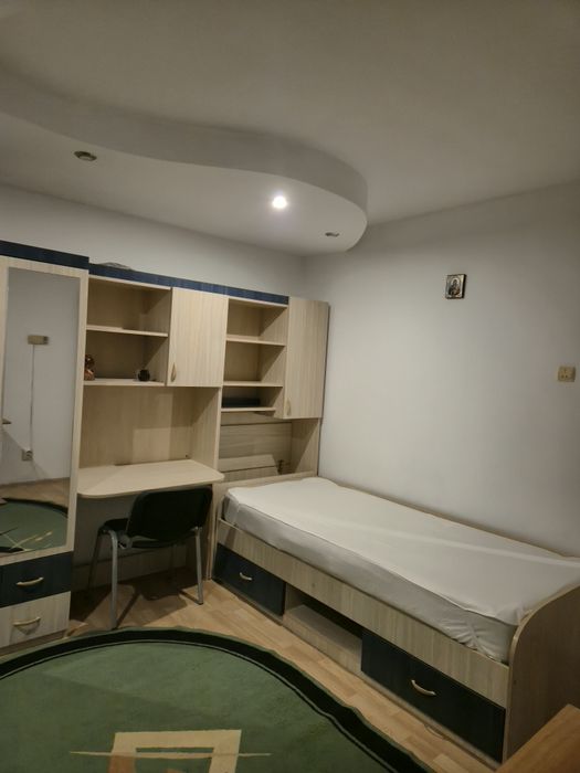 Inchiriez apartament