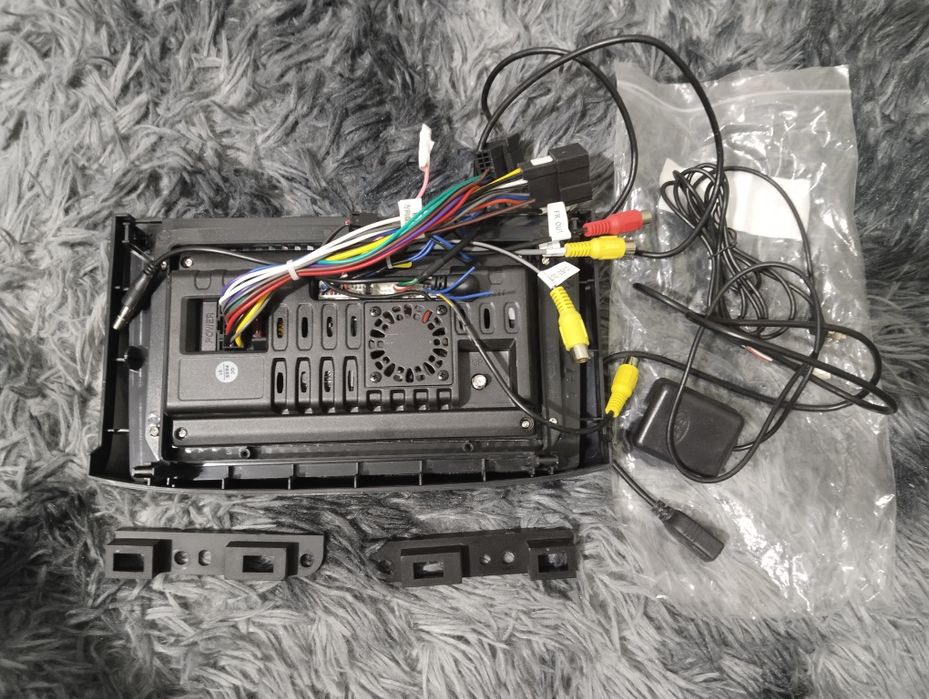 Андроид мафон 4/64 с курьером