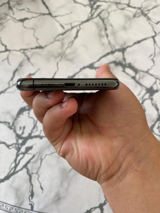 Iphone 11 pro max сатылады