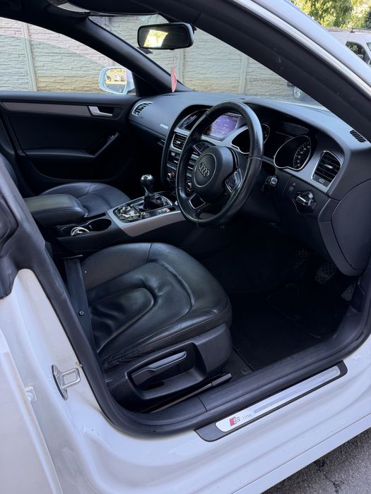 Dezmembrez Audi A5 2.0tdi CGLC manual 6+1