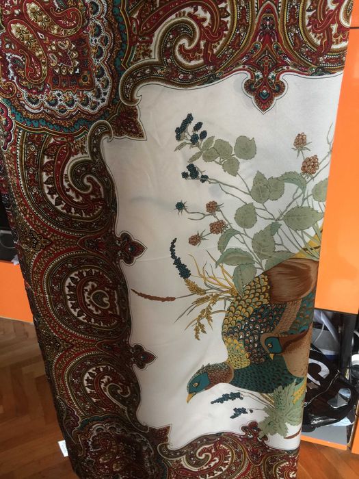 Голям копринен шал с десен фазани