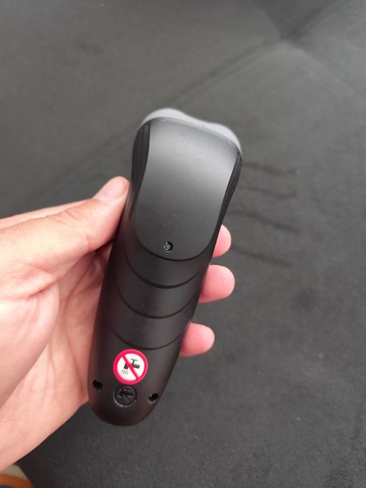 Vând aparat de ras Philips