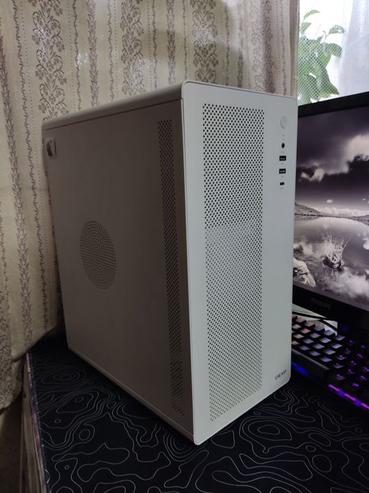 Продам белый корпус DEXP