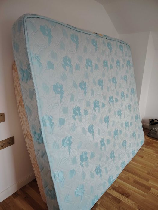 Vand saltele in stare f. buna.