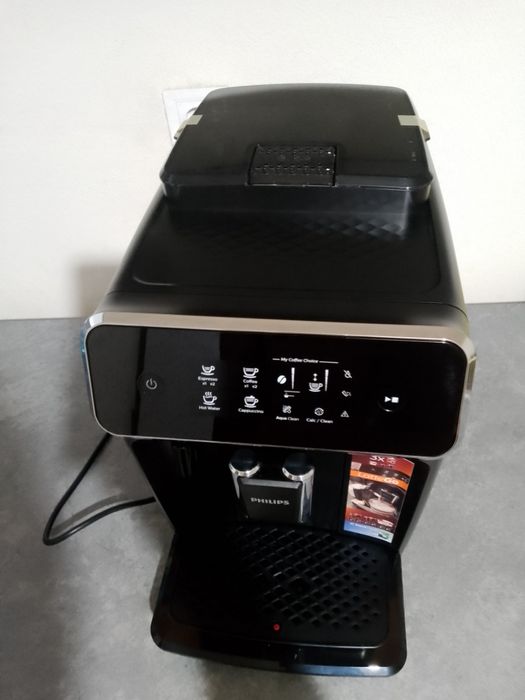 Vând espressor Philips LatteGO