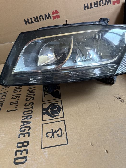 Комплект Фарове audi Q5 8R(може и по отделно)