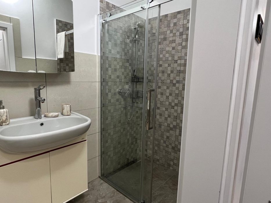 Inchiriez apartamant 1 camera zona Arcu (Gara)